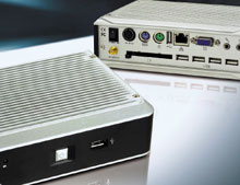 В представлении Popular Mechanics можно найти следующее: «Этот компьютер нельзя назвать технологической новинкой, в данном случае важнее идея». Присутствие персонального компьютера Zonbu Zonbox в десятке объясняется его неординарностью — это сплав идеологии тонкого клиента, интригующей ИТ-специалистов вот уже полтора десятилетия, и новейших тенденций, связанных с поставкой программного обеспечения как сервисов