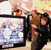 На Home Interactive Technologies представлен весь спектр электронных домашних развлечений. Традиционно ее экспозиция разделена на две части. На первом этаже павильона разместились компании, представляющие технические устройства и технологии для современного дома. Второй этаж почти полностью заняли информационно-развлекательные системы с акцентом на развлечение