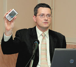Вассили ле Муань: «Решения на платформе Windows Mobile гарантируют быстрое и легкое масштабирование информационноaй системы предприятия»