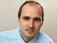 «Время для распространения разработанной нами системы или ее аналогов еще не настало, поскольку руководители большинства вузов слишком инертны, чтобы внедрять подобные масштабные решения», Антон Сергеев, заместитель начальника отдела АИС Государственного университета аэрокосмического приборостроения