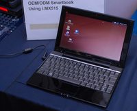 Одна из глобальных надежд Freescale – смартбуки. В ноябре в Москве был продемонстрирован прототип устройства с процессором Freescale, операционной системой Ubuntu Linux и графическим интерфейсом GNOME Desktop 