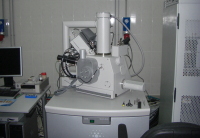 Электронно-ионный микроскоп, имеющийся в МФТИ, позволяет анализировать 100-нанометровые интегральные схемы