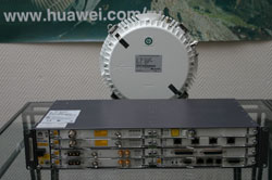 В состав RTN 600 входят системный блок, в котором устанавливаются модули, и размещаемая на мачте антенна 