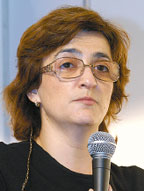 Галина Пожарина подчеркивают, что, выбрав Linux с академическими лицензиями, образовательные учреждения обеспечат своим преподавателям и учащимся право устанавливать систему на их домашних компьютерах