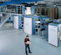 В газетной рулонной KBA Cortina используется система печати без увлажнения и безвинтовой зональной регулировки Gravuflow, которая также применяется в листовых машинах Rapida 74G и Rapida 74Karat (с прямым выводом форм) формата 74 см, а также малоформатной Genius 52