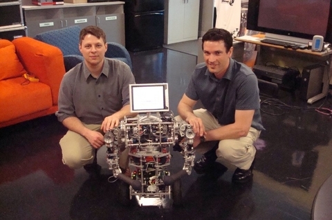 Выпускники Массачусетского университета в Амхерсте Патрик Диган и Брайан Тибоди использовали программное обеспечение Robotics Studio корпорации Microsoft для создания uBot-5. Используя смонитированный дисплей, можно видеть то же, что видит робот. Возможно, когда-нибудь это позволит врачам или близким пожилых горожан видеть своих родственников или пациентов, которые находятся у себя дома.