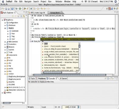 В состав 3rdRail включен набор функций Commanders, позволяющий упростить процесс разработки, в том числе процедуру написания и выполнения сценариев. Функции завершения подстановки команд и параметров аналогичны функциям автоматического завершения ввода операторов при написании кода. При наборе текстовой строки на экране появляется выпадающее меню, из которого можно выбрать нужный вариант
