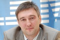 По словам Сергея Лихарева, основные усовершенствования в DB2 9.7 коснулись трех направлений: снижение операционных затрат, повышение надежности и упрощение использования системы 