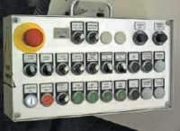 Централизованный пульт управления станка Thieme 1000 позволяет осуществлять все настройки не сходя с места