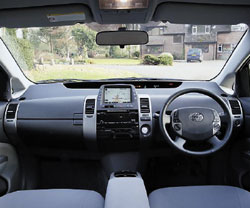 Корпорация Toyota в числе прочих также использует платформу Windows Auto в своих навигационных системах и телематических устройствах G-Book, которые устанавливаются в ряде автомобилей. Изменится ли ситуация в данном направлении после того, как японский альянс разработает новую операционную систему, пока неясно