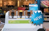 На выставке HP DesignJet L65500 печатал на самоклеющемся виниле — берегись, 