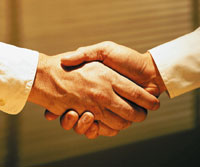 В Oracle уверены, что приобретение компании BEA Systems ускорит внедрение стандартизованного программного обеспечения промежуточного слоя на Java в качестве альтернативы закрытой архитектуры Microsoft .Net