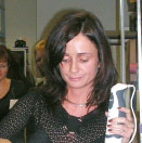 Кухня высокой моды. Чтобы участники презентации могли не только видеть самый модный цвет коллекции, но и прочувствовать его, Березина готовит шоколад по старинному рецепту ацтеков 