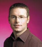 Мэттью Глотцбах: «В корпоративной среде появляется все больше потребительских технологий, а инструменты, освоенные пользователями дома, все активнее проникают в деловую среду»