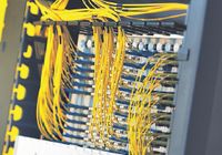 Рисунок 2. Для обеспечения высокой эксплуатационной надежности волоконно-оптической подсистемы СКС системные администраторы должны  знать особенности ее эксплуатации, в том числе правила очистки торцевых поверхностей наконечников разъемных соединителей и способы их защиты от повреждений.