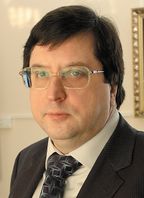 «Мы стараемся не приобретать решения, обладающие заведомо избыточными для нас возможностями. Такой подход позволяет нам приобретать новейшие решения, не переплачивая за невостребованные функции», Герман Уваров, директор департамента информационных технологий НК «Роснефть» 