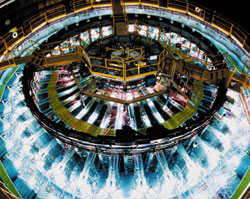 С момента начала реструктуризации РАО «ЕЭС России» существенно изменились задачи ИТ в электроэнергетике. Три года назад основная задача состояла в обеспечении эффективной поддержки пользователей и систем, а сегодня ИТ-департаменты занимаются проблемами выбора модели взаимодействия с бизнесом