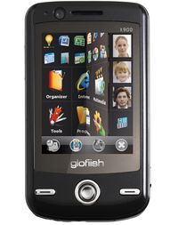 Смартфон V900 не только снабжен сенсорными экранами и готов к работе в сетях третьего поколения, но и способен показывать передачи мобильного телевидения 