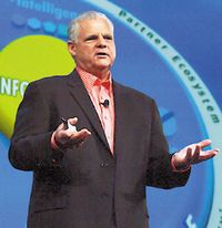 По мнению Джозефа Туччи, фактором, который сильнее всего в ближайшие годы изменит индустрию систем хранения, является использование твердотельных накопителей