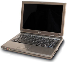 Wyse x90e выглядит как ультралегкий ноутбук. Но он предназначен для работы с высокоскоростными сотовыми сетями третьего поколения и Wi-Fi, а также способен обеспечить доступ к приложениям через браузер, имеющийся во встроенной версии операционной системы Microsoft Windows XPe