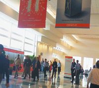 Сравнивая впечатления от двух мероприятий, трудно согласиться с тем, что московский форум Oracle Day прошел, как было обещано, точно в таком же формате, как и крупнейшая ежегодная конференция корпорации в Сан-Франциско, Oracle OpenWorld