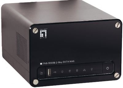 Для установки жестких дисков придется применить отвертку и прилагаемые в комплекте поставки крепежные винты. Накопители размещаются на салазках, которые, в свою очередь, закрепляются в корпусе устройства