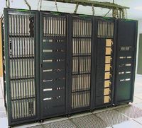 InfiniBand, технология межсоединений в серверах, нашла свое место в высокопроизводительных системах и распространяется достаточно высокими темпами. Это единственный стандарт на межсоединения в суперкомпьютерном рейтинге Top500, популярность которого растет