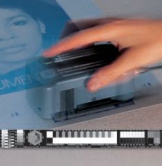 Измерение печатной формы с помощью сканера пластин с цифровой контрольной полосой. Для контроля печатных форм широко применяются цифровые микроскопы — измерители растра (X-rite ccDOT, Techkon DMS). Фото: System Brunner