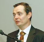 Леонид Пшеничный, руководитель ИТ-службы группы компаний «Регионы»: «Именно виртуализация позволила быстро развернуть информационную инфраструктуру в московском офисе компании в условиях ограничения площадей и энергоресурсов»