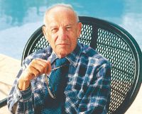 Термину knowledge worker, предложенному Питером Друкером в 1959 году, исполнилось полстолетия, и в мире, где глагол «гуглить» понятен едва ли не всем и каждому, навыки информационного работника во многих случаях уже входят в число обязательных требований