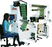 AB Graphic International расширила ассортимент контрольно-перемоточных систем Omega установкой VSR вертикального построения