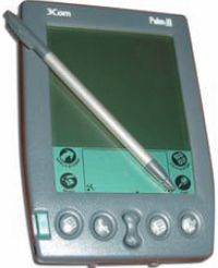 Palm III, пришедший в 1998 г. на замену PalmPilot. Существовала модификация с цветным экраном