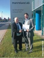 Вице-президент manroland Ф.Титше и генеральный директор HGS В. Семёнов