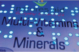 Точки, нанесённые люминесцентным лаком 