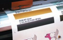 Маталлизированные оттенки можно создавать при помощи соответствующих чернил Roland Metallic Silver (MT). Технология эта перспективная, но, по-видимому,  требующая дальнейших разработок