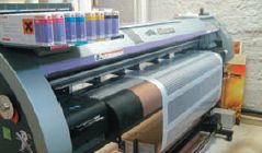 Два картриджа каждого цвета позволяют ускорить печать