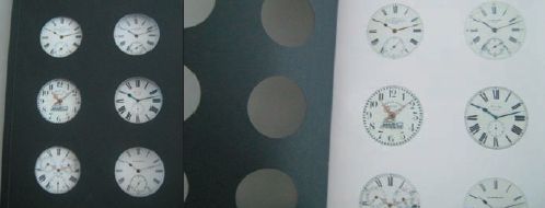 Сочетание печатного сюжета с отверстиями в обложке