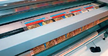 На Arizona 360 GT печатались сложные работы, например, на прозрачной плёнке с 