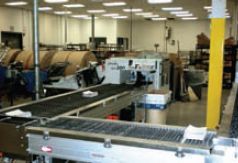 Установленная в Harlequin цифровая линия способна отпечатать и изготовить за час более 1000 книг в бумажной обложке