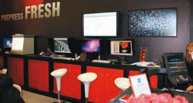 Увы, новинок в области профессиональных мониторов было немного. Большинство оказались сосредоточены на стенде ГК 