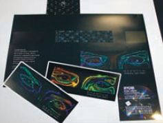 Пример сложной упаковки с эффектом голографического лакирования. Узор играет цветами при смене угла зрения. Отличная защитная технология для производителей элитной упаковки