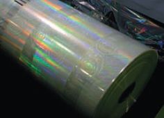 Специальная плёнка недёшева — вЯпонии такой рулон с выгравированными с использованием лазера узорами (хватает на тираж 10 000, но можно прогонять до 10-ти раз) обходится примерно в 5000 евро