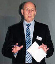 Ж.-П. Мойоли: 