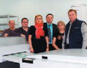 (Cлева направо): Виктор Андреев, торговый представитель 