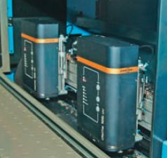 Секция струйной печати на КВА Rapida 105 — Delta 105i UV systems. Как и многие другие системы на выставке, оборудована головками Atlantic Zeiser