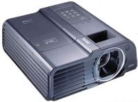 Моделью MP730 компания BenQ продолжает линейку устройств для домашнего использования. Чтобы придать ей индивидуальность, производитель серьезно поработал над внешним видом: скругленные края, вытянутый в длину корпус, а дополняет картину вставка «под кожу»