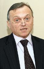 Валерий Храбров считает, что ориентация на крупных заказчиков и сосредоточенность на аналитике помогут SAS пережить кризис