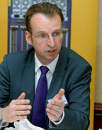 Ян Хофф, директор Extreme по маркетингу в регионе EMEA: "Открытая модульная ExtremeXOS, под управлением которой работают наши коммутаторы, позволяет обеспечить оптимальный баланс их функциональности и стоимости" 