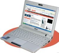 Главная особенность EEE PC 900 — сенсорная панель, поддерживающая набирающий популярность режим «мультитач»