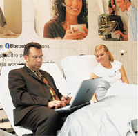 Авторы исследования предполагают, что посещение Web-сайтов позволяет отвлечься от выполнения своих непосредственных обязанностей и может стать дополнительным стимулом для того, чтобы сотрудники работали лучше